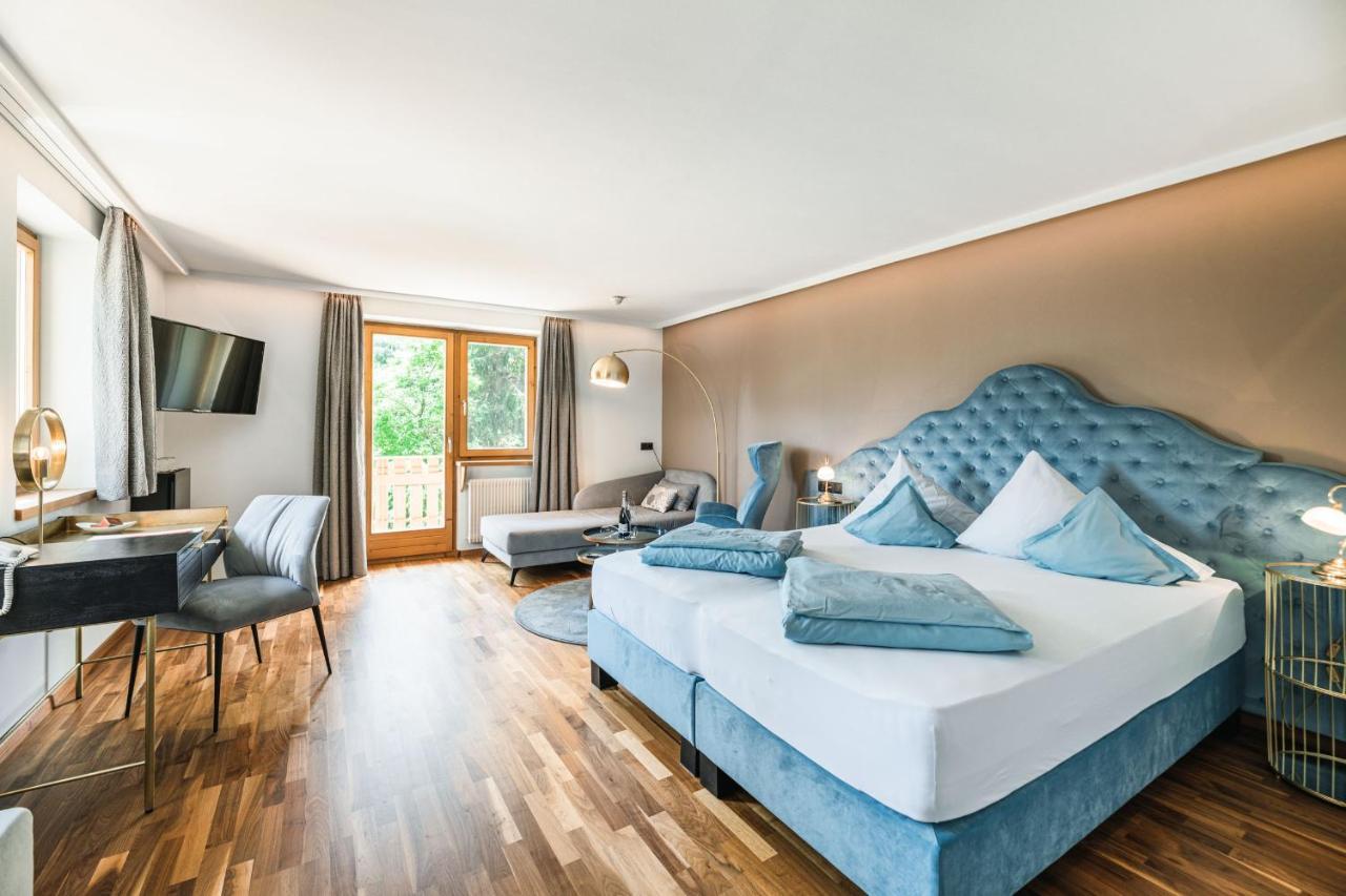 Hotel Weingarten 4*