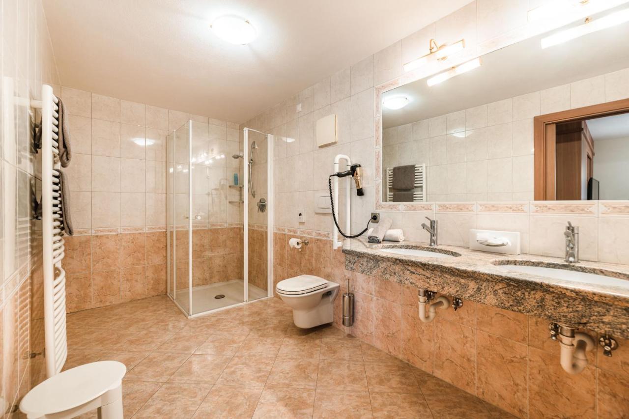 Weingarten Hotel 4*